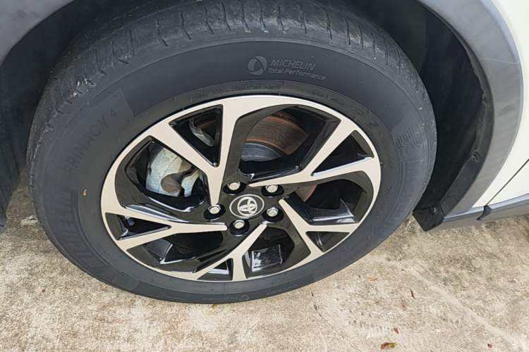 Used Toyota C-HR 2020 2.0L Leading Edition Left Front Wheel Hub