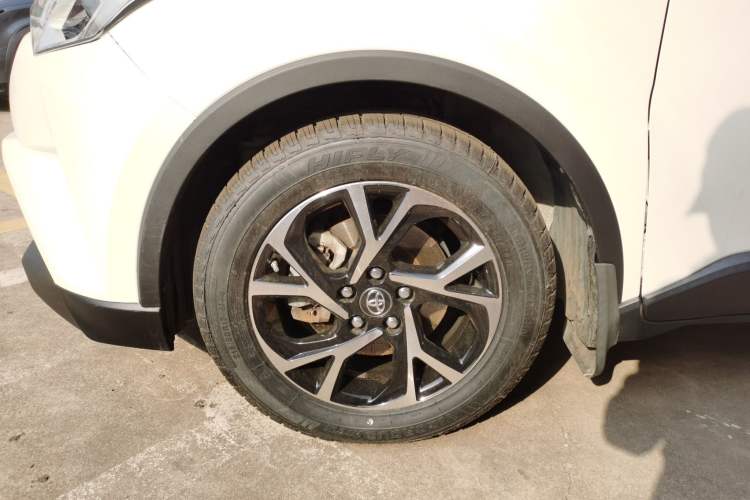 Used Toyota C-HR 2020 2.0L Leading Edition Left Front Wheel Hub