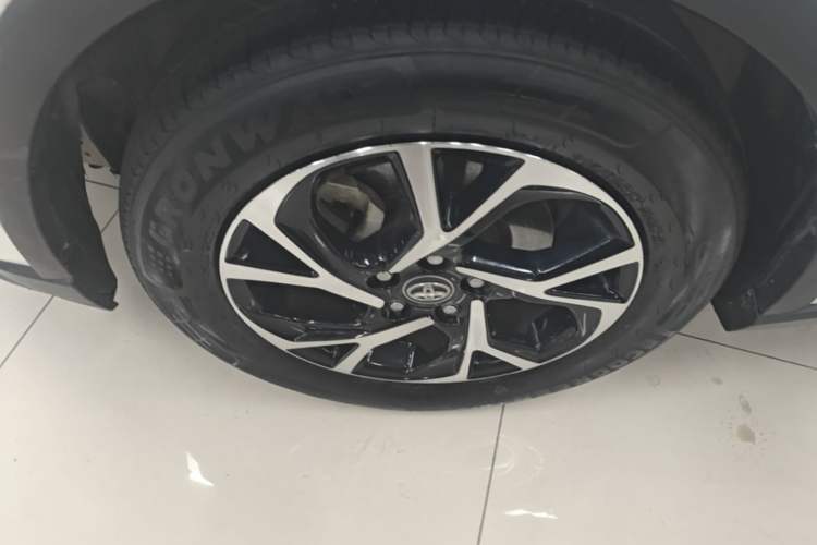 Used Toyota C-HR 2020 2.0L Leading Edition Left Front Wheel Hub
