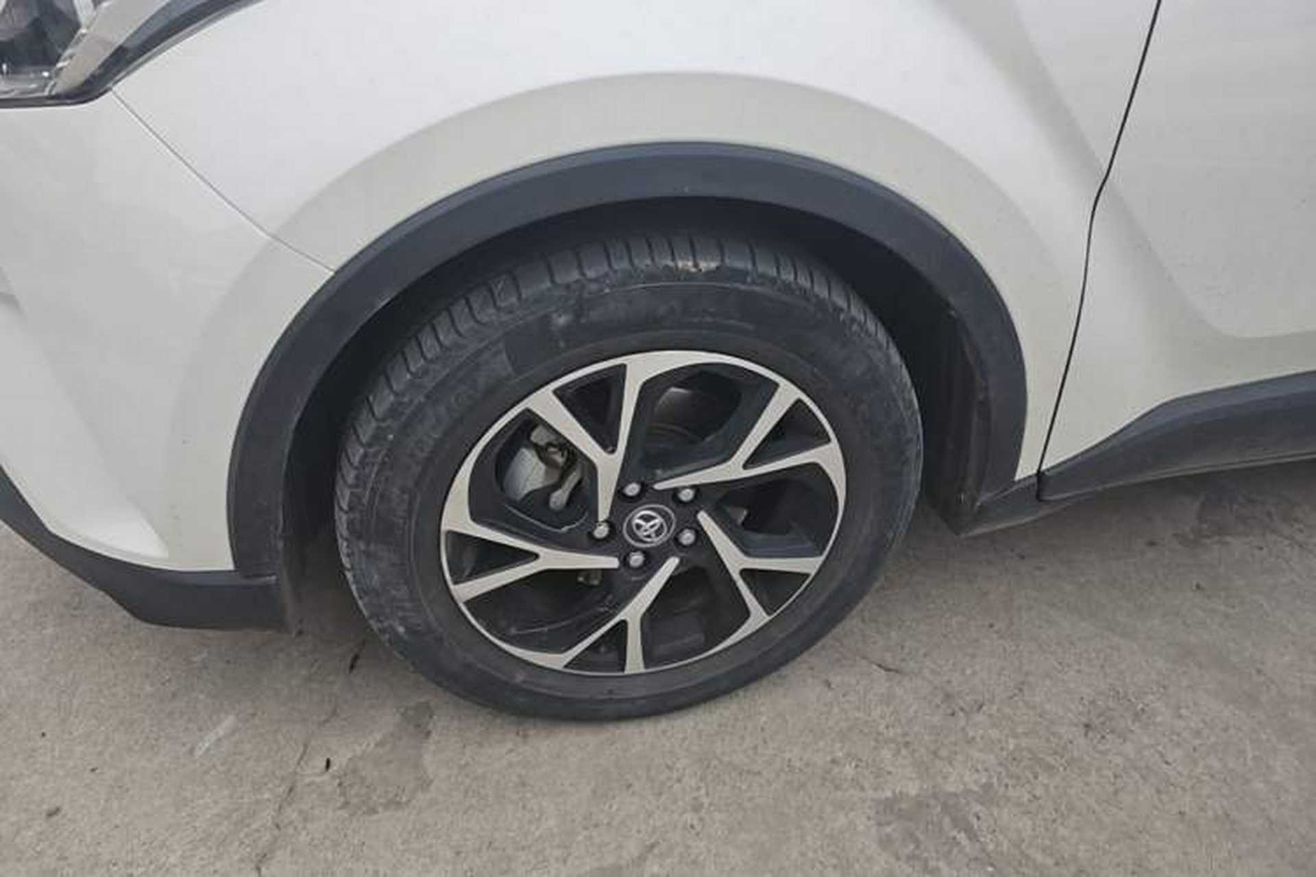 Used Toyota C-HR 2020 2.0L Leading Edition Left Front Wheel Hub