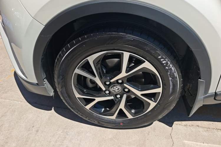 Used Toyota C-HR 2020 2.0L Leading Edition Left Front Wheel Hub