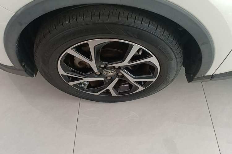 Used Toyota C-HR 2020 2.0L Leading Edition Left Front Wheel Hub
