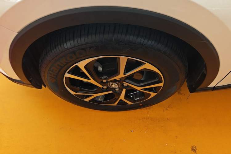 Used Toyota C-HR 2020 2.0L Leading Edition Left Front Wheel Hub