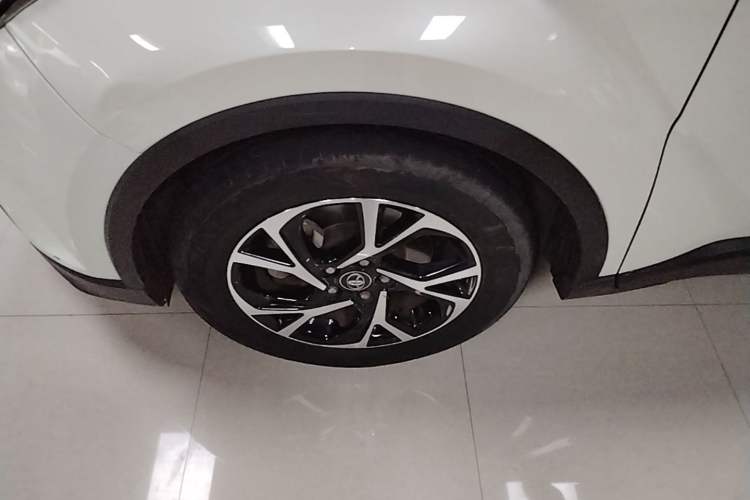 Used Toyota C-HR 2020 2.0L Leading Edition Left Front Wheel Hub