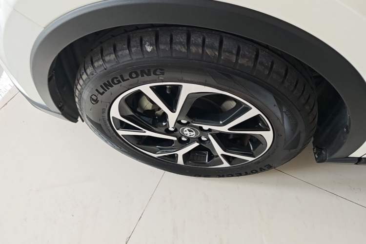 Used Toyota C-HR 2020 2.0L Leading Edition Left Front Wheel Hub