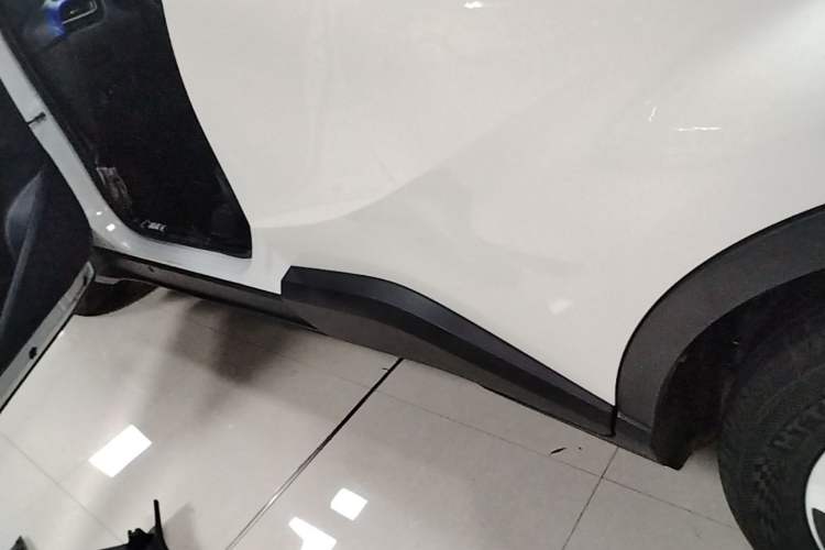 Used Toyota C-HR 2020 2.0L Leading Edition Left Side Sill