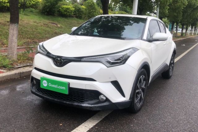 Used Toyota C-HR 2018 2.0L Leading with Sunroof China VI Standard