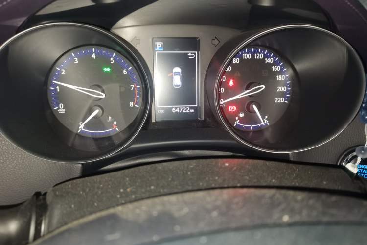 Used Toyota C-HR 2020 2.0L Leading Edition Odometer Close Up