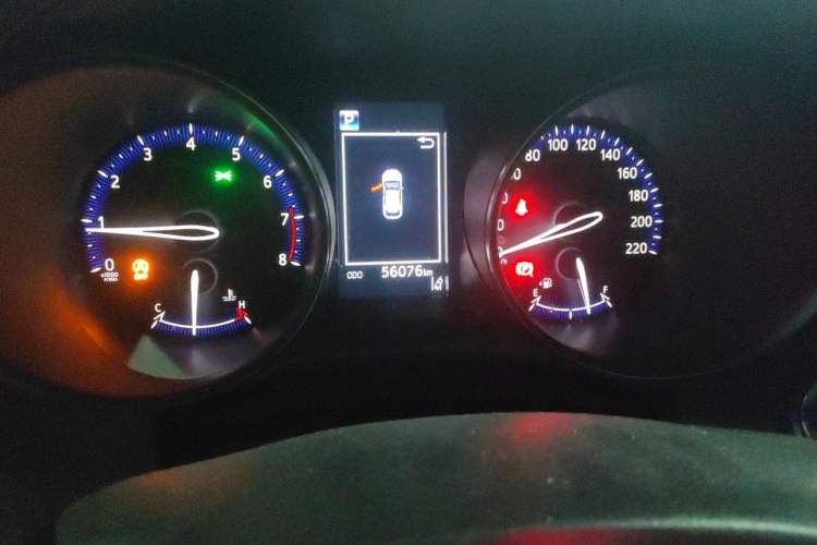 Used Toyota C-HR 2020 2.0L Leading Edition Odometer Close Up