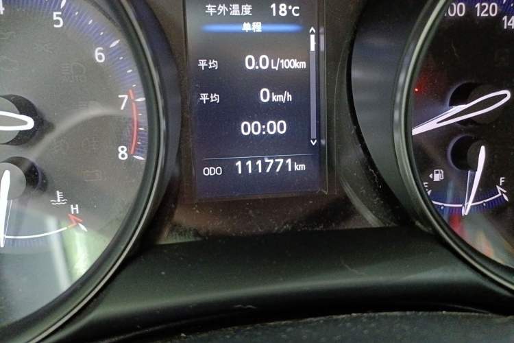Used Toyota C-HR 2020 2.0L Leading Edition Odometer Close Up