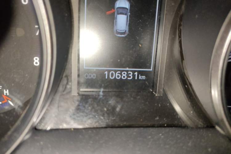 Used Toyota C-HR 2020 2.0L Leading Edition Odometer Close Up