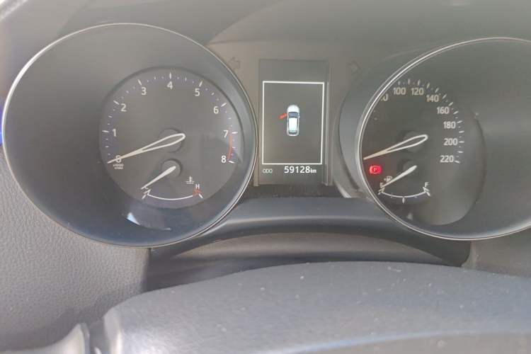 Used Toyota C-HR 2020 2.0L Leading Edition Odometer Close Up