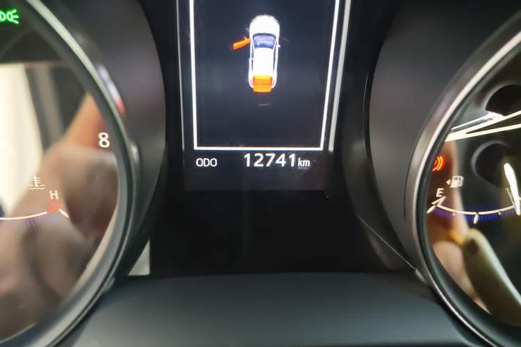 Used Toyota C-HR 2020 2.0L Comfort Edition Odometer Close Up