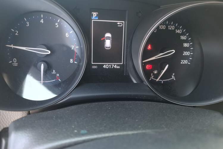 Used Toyota C-HR 2020 2.0L Leading Edition Odometer Close Up