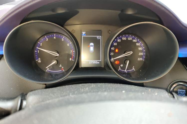 Used Toyota C-HR 2020 2.0L Leading Edition Odometer Close Up