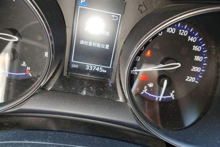 Used Toyota C-HR 2020 2.0L Leading Edition Odometer Close Up