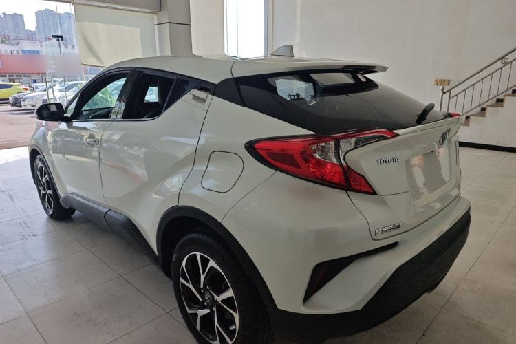 Used Toyota C-HR 2020 2.0L Leading Edition Rear Left 45 Deg