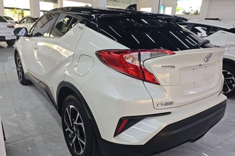 Used Toyota C-HR 2020 2.0L Leading Edition Rear Left 45 Deg