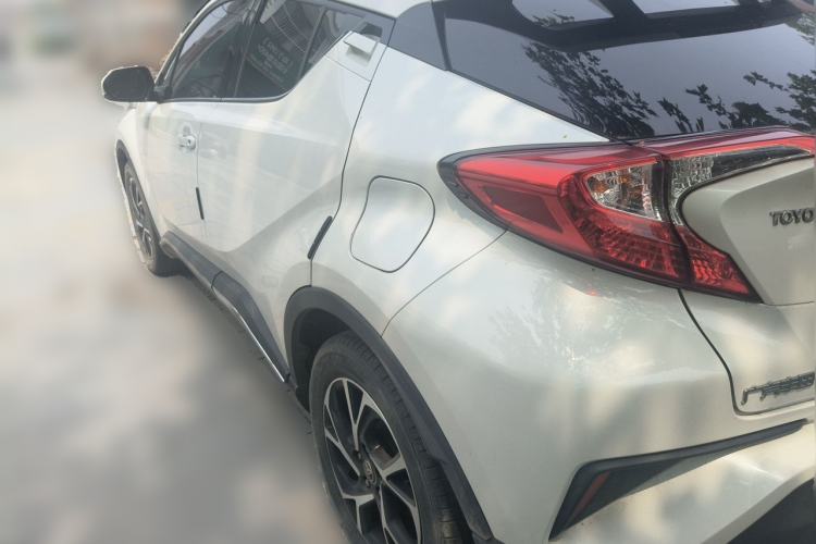 Used Toyota C-HR 2020 2.0L Leading Edition Rear Left 45 Deg