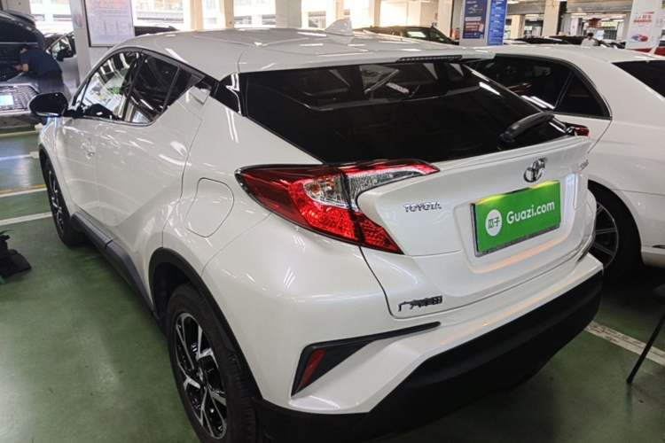 Used Toyota C-HR 2020 2.0L Leading Edition Rear Left 45 Deg