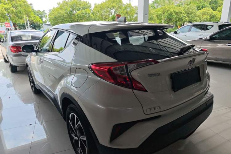 Used Toyota C-HR 2020 2.0L Leading Edition Rear Left 45 Deg
