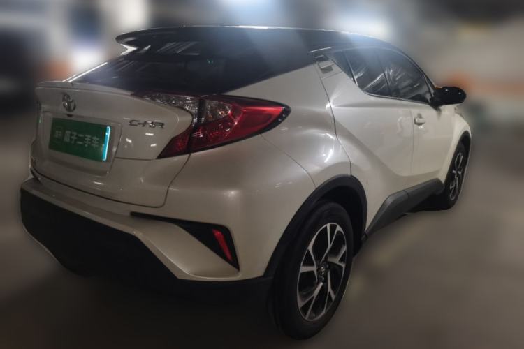 Used Toyota C-HR 2020 2.0L Leading Edition Rear Right 45 Deg