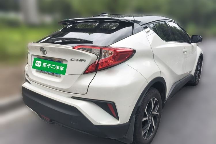 Used Toyota C-HR 2020 2.0L Leading Edition Rear Right 45 Deg