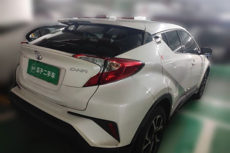Used Toyota C-HR 2020 2.0L Leading Edition Rear Right 45 Deg