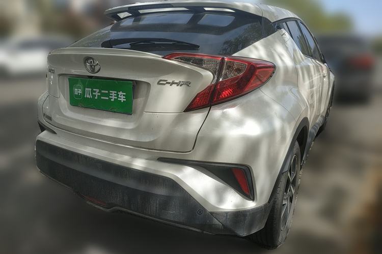 Used Toyota C-HR 2020 2.0L Leading Edition Rear Right 45 Deg