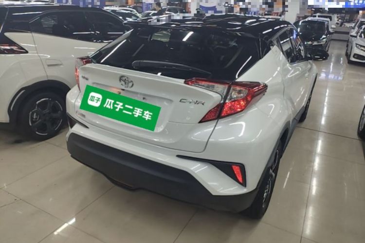 Used Toyota C-HR 2020 2.0L Leading Edition Rear Right 45 Deg