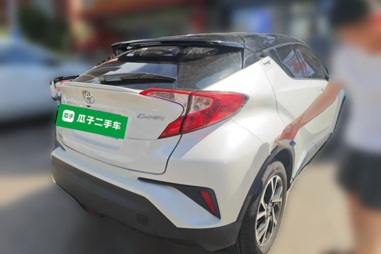 Used Toyota C-HR 2020 2.0L Leading Edition Rear Right 45 Deg