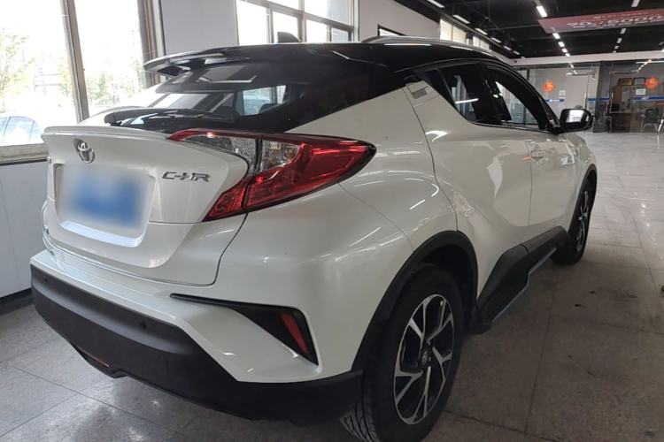 Used Toyota C-HR 2020 2.0L Leading Edition Rear Right 45 Deg