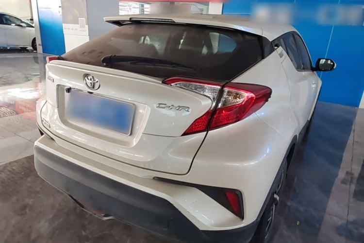 Used Toyota C-HR 2020 2.0L Leading Edition Rear Right 45 Deg