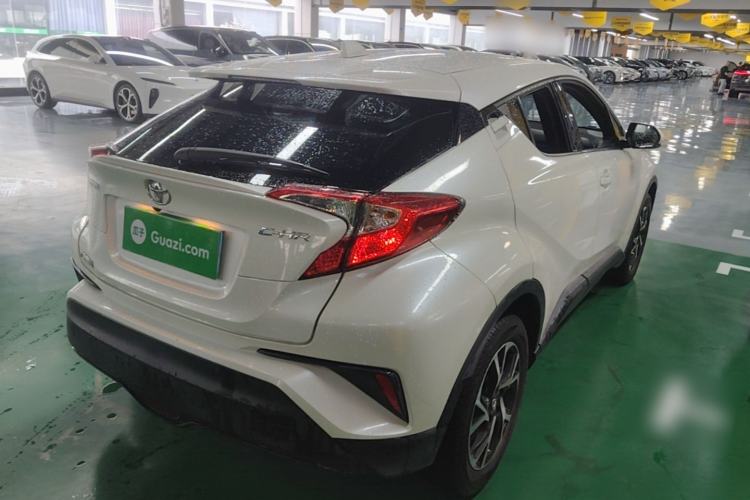 Used Toyota C-HR 2020 2.0L Leading Edition Rear Right 45 Deg