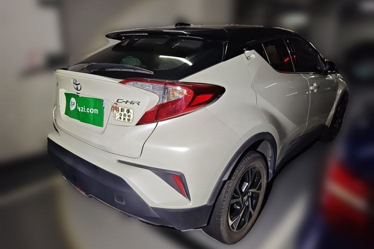 Used Toyota C-HR 2020 2.0L Leading Edition Rear Right 45 Deg