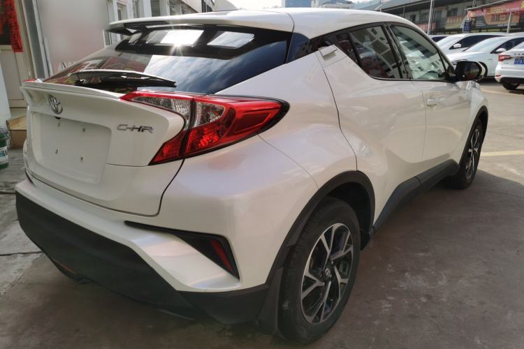 Used Toyota C-HR 2020 2.0L Leading Edition Rear Right 45 Deg