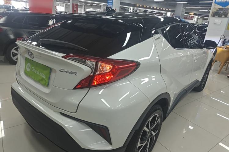 Used Toyota C-HR 2020 2.0L Leading Edition Rear Right 45 Deg