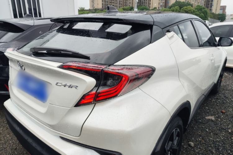 Used Toyota C-HR 2020 2.0L Luxury Edition Rear Right 45 Deg