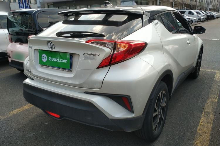 Used Toyota C-HR 2020 2.0L Leading Edition Rear Right 45 Deg