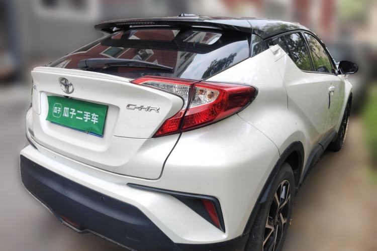Used Toyota C-HR 2020 2.0L Leading Edition Rear Right 45 Deg