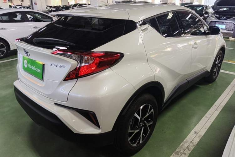 Used Toyota C-HR 2020 2.0L Leading Edition Rear Right 45 Deg
