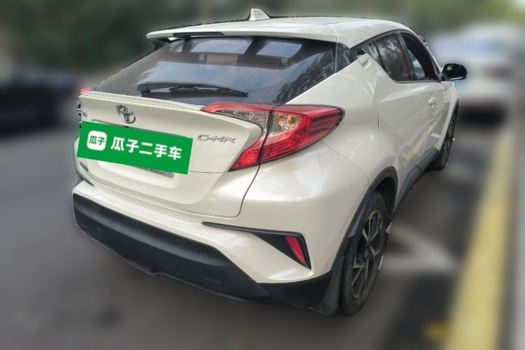 Used Toyota C-HR 2020 2.0L Leading Edition Rear Right 45 Deg
