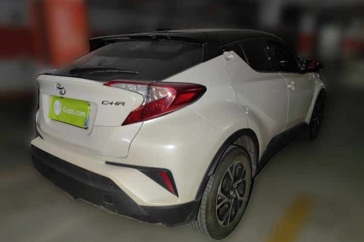 Used Toyota C-HR 2020 2.0L Leading Edition Rear Right 45 Deg