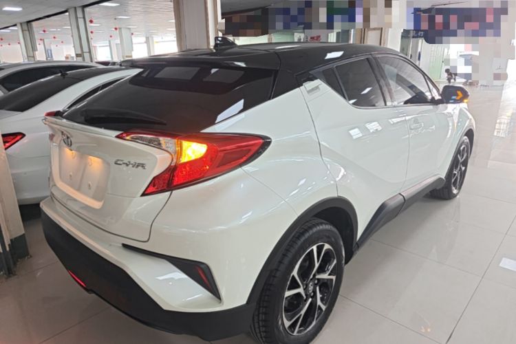 Used Toyota C-HR 2020 2.0L Leading Edition Rear Right 45 Deg