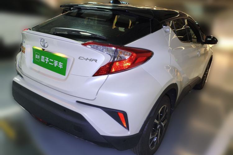 Used Toyota C-HR 2020 2.0L Leading Edition Rear Right 45 Deg