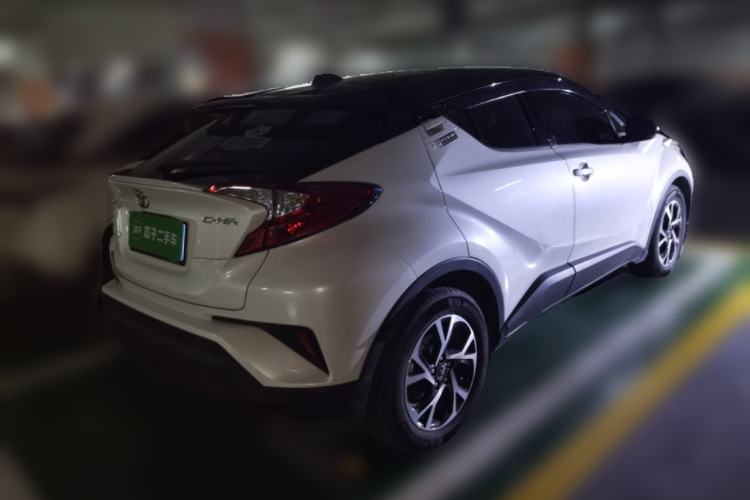 Used Toyota C-HR 2020 2.0L Leading Edition Rear Right 45 Deg