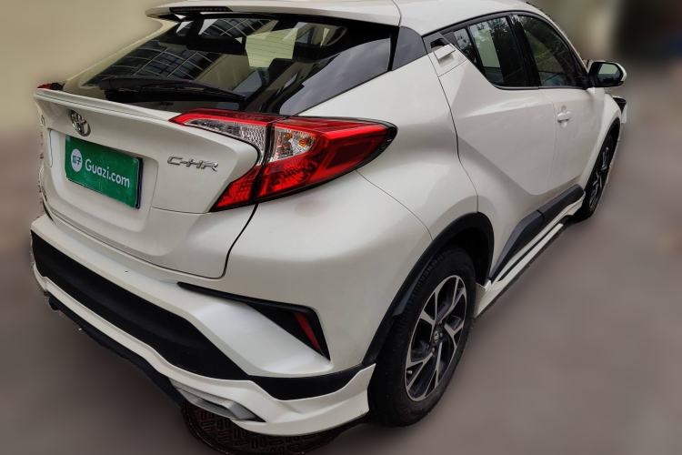 Used Toyota C-HR 2020 2.0L Leading Edition Rear Right 45 Deg