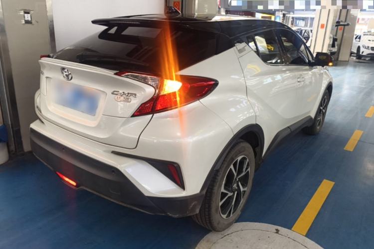 Used Toyota C-HR 2020 2.0L Leading Edition Rear Right 45 Deg