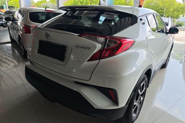 Used Toyota C-HR 2020 2.0L Leading Edition Rear Right 45 Deg