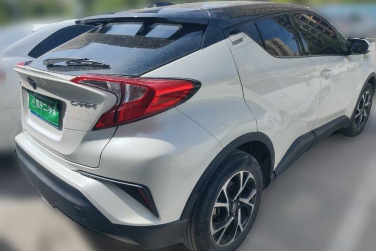 Used Toyota C-HR 2020 2.0L Leading Edition Rear Right 45 Deg